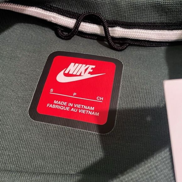 Nike Sportswear Tech Fleece Crewneck Pullover Green Sweatshirt Mens size Small - Picture 8 of 10